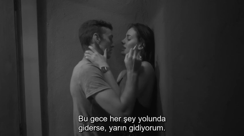 Duvara Yaslamalı Erotik İlişki Filmi izle