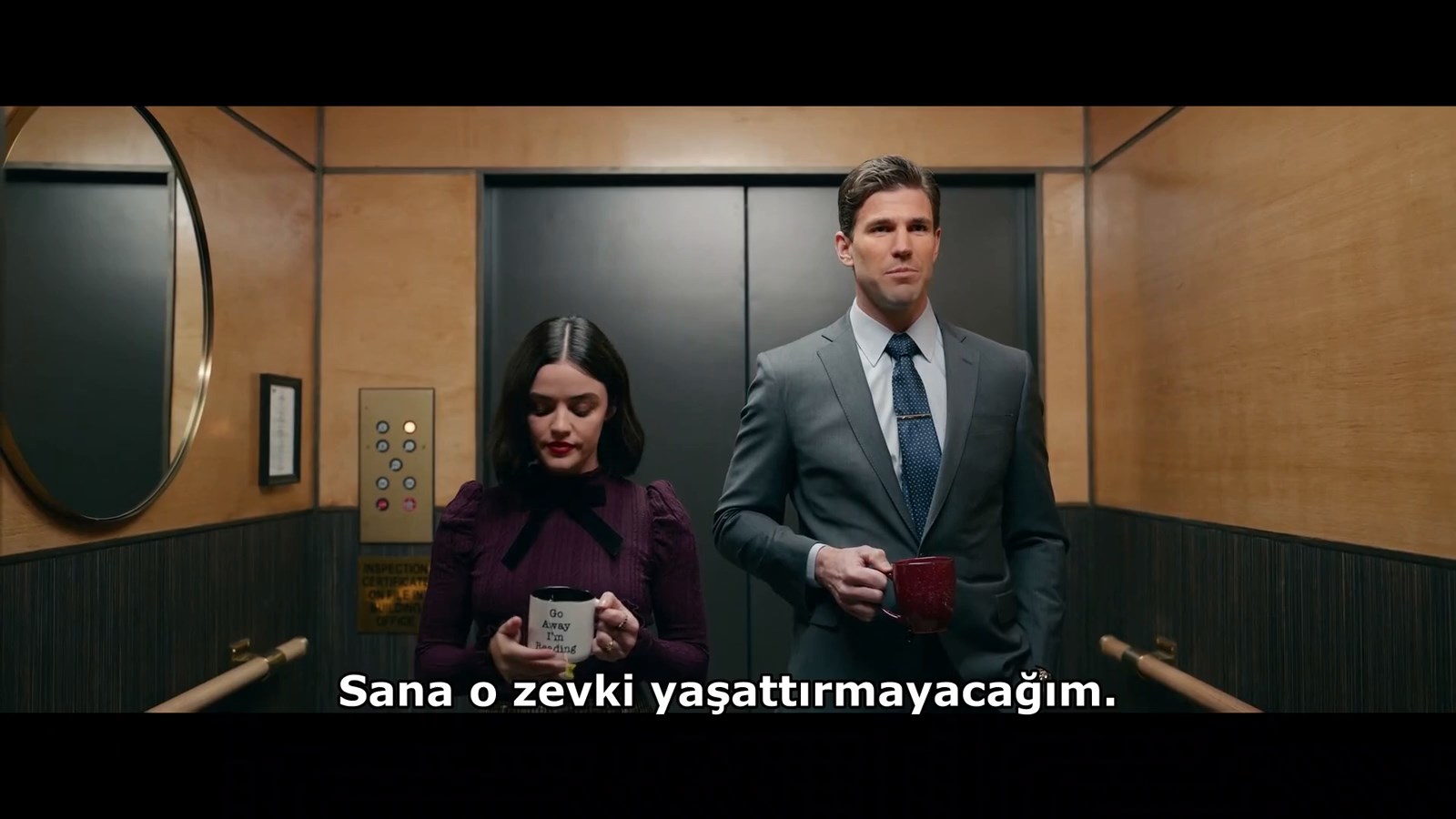 İş Yeri Asansöründe Fantezi Erotik Filmi
