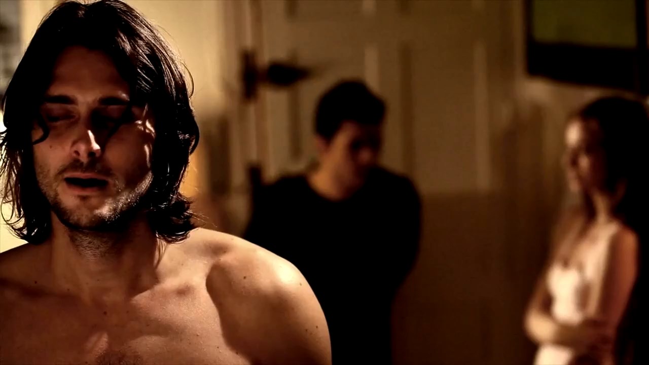 Üçlü Döşek Paylaşmalı Erotik Kısa Film izle
