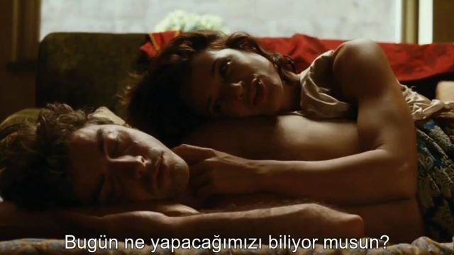 Evde Yalnız Kalan Üvey Kardeşlerin Dramı