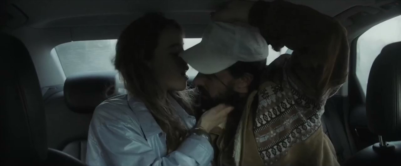 Arabanın Arka Koltuğunda Vuruş Tekniği