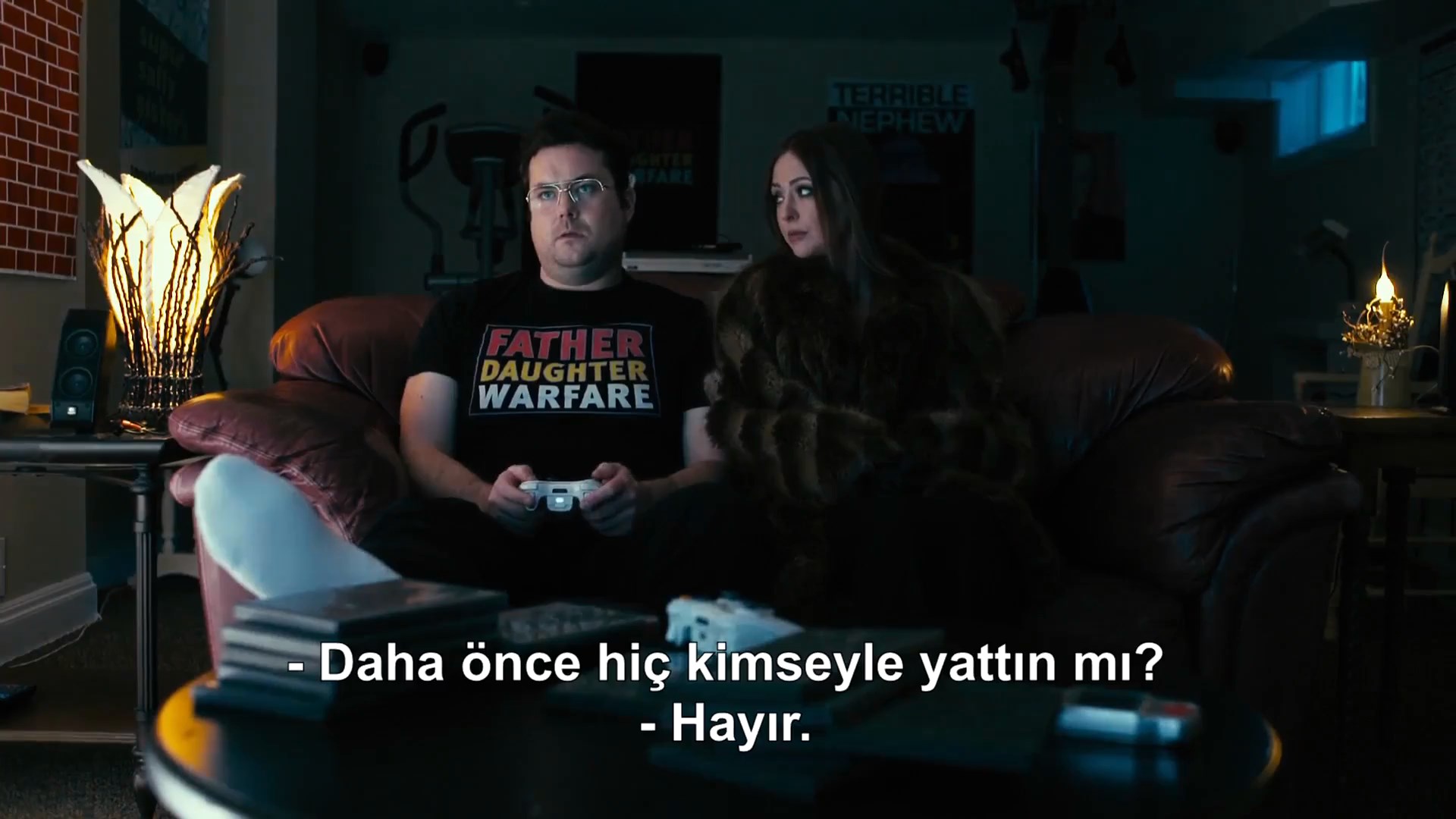 Yeni Kız Arkadaşla PlayStation Partisi Türkçe Altyazılı